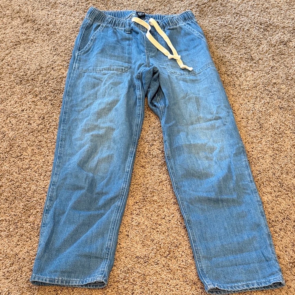 Gap Mid-Rise Straight Leg Easy Jean